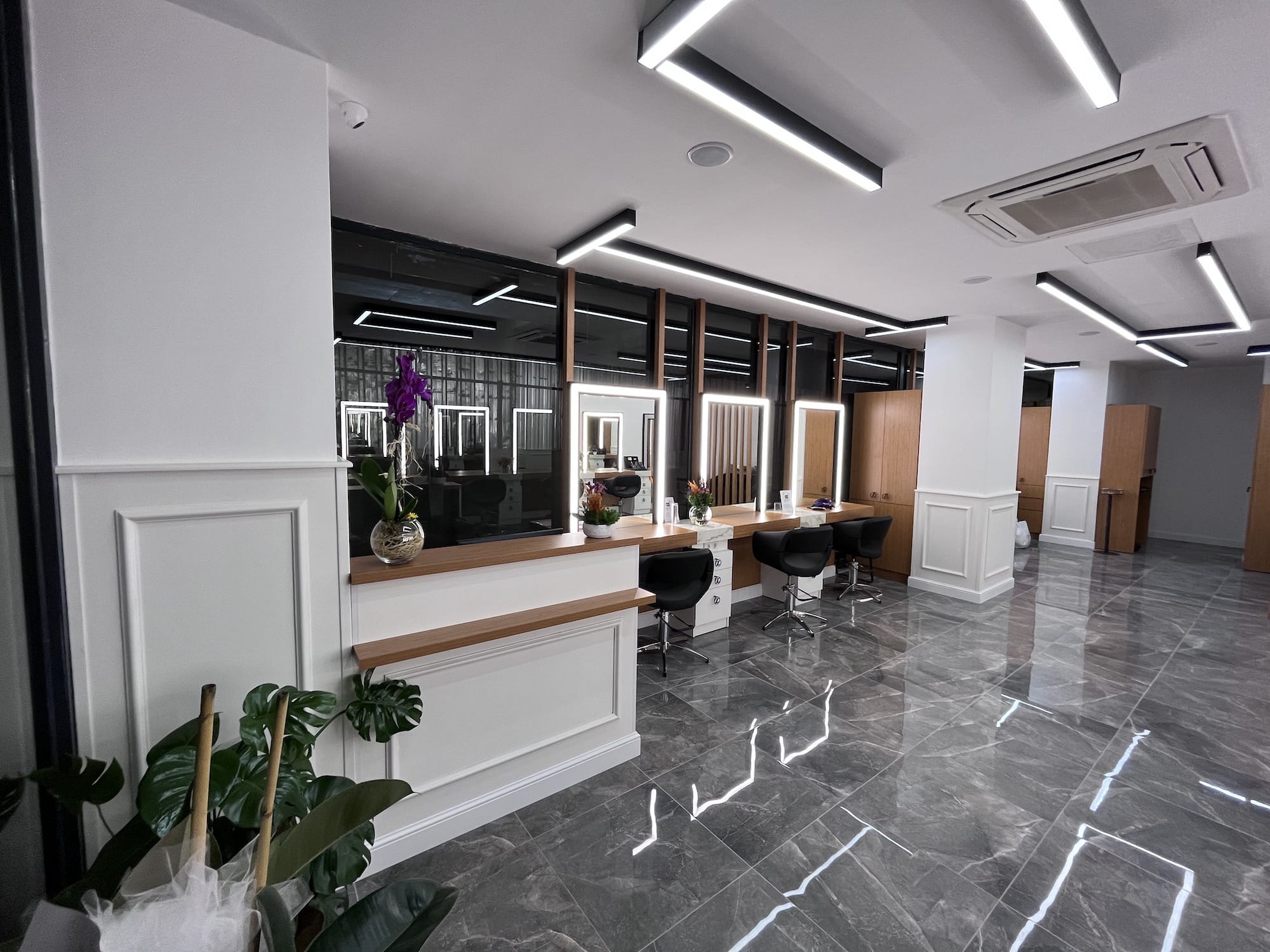 The Change Hair Design Studio salonu